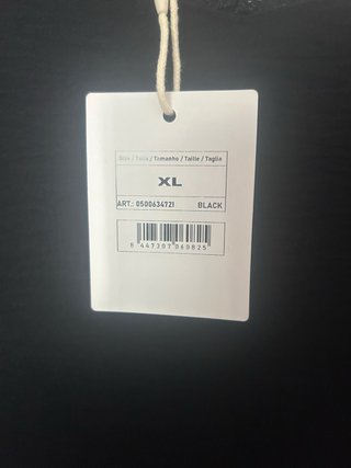 Vestido negro con raja lateral XL