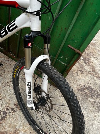 Bicicleta Cube AMS 100