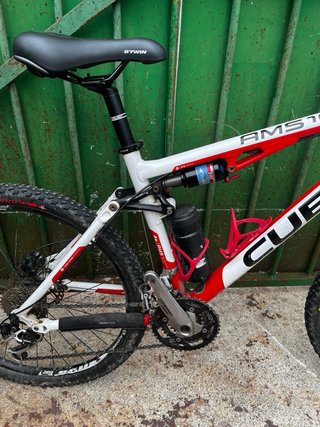 Bicicleta Cube AMS 100