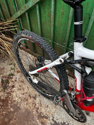 Bicicleta Cube AMS 100