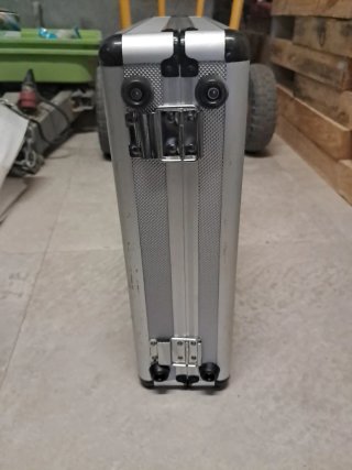Maletín de aluminio