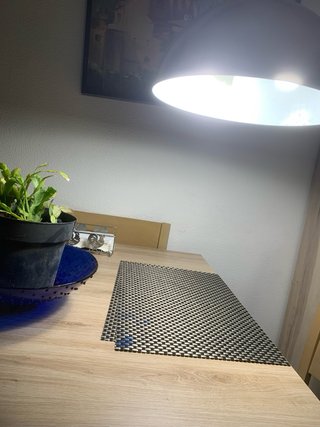 Lámpara de pie dorada estilo clásico