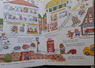 Libro en ingles de 1968 What do People do all day