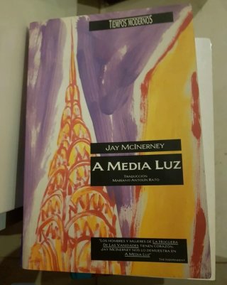 Libro A media luz.