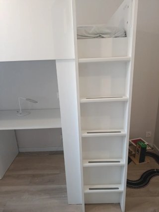 Cama alta Smastad IKEA