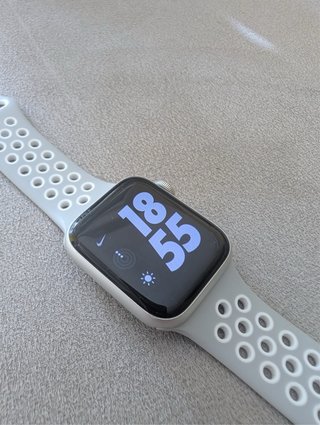 Apple Watch SE 2 + Correas