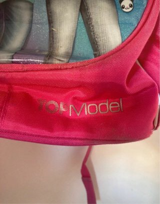 Mochila infantil con diseño de amigas