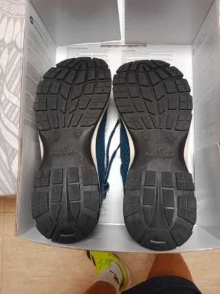 Zapatillas de seguridad sin estrenar