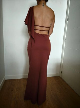 Vestido de fiesta marrón rojizo