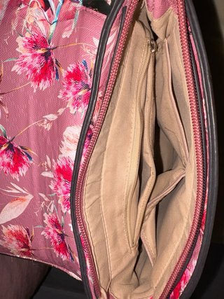 Mochila floral alegre