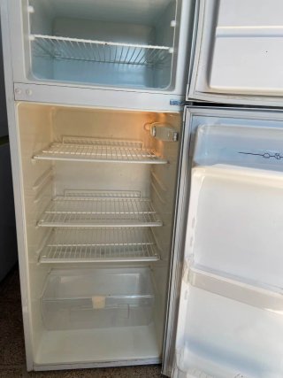 Nevera Zanussi 1,40m altura