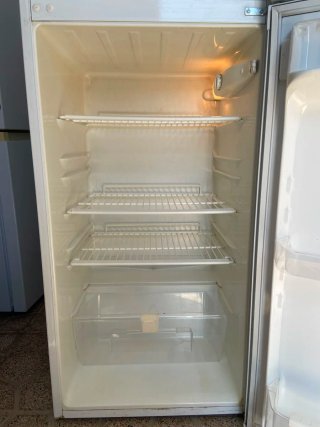 Nevera Zanussi 1,40m altura