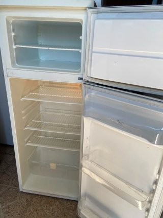 Nevera Zanussi 1,40m altura