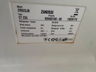 Nevera Zanussi 1,40m altura
