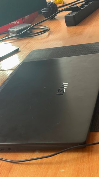 MSI Modern 15 B7M Ryzen 7 / 16GB / 512GB SSD