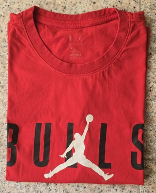 T-Shirt Jordan Bulls Vermelha
