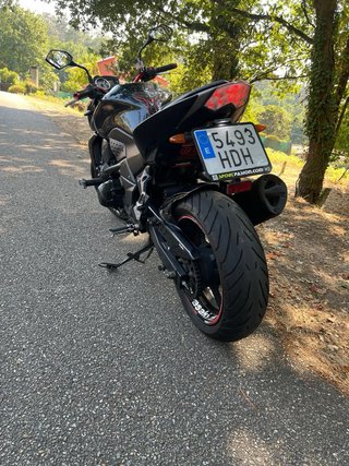 Kawasaki Z750 Negra Moto Naked