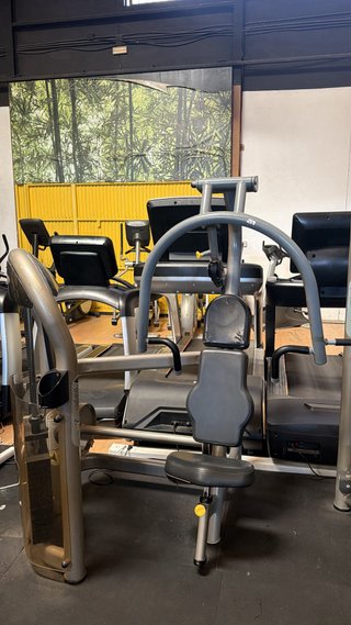 Máquina de gimnasio multifunción
