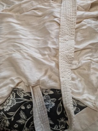 Blusa cruzada beige