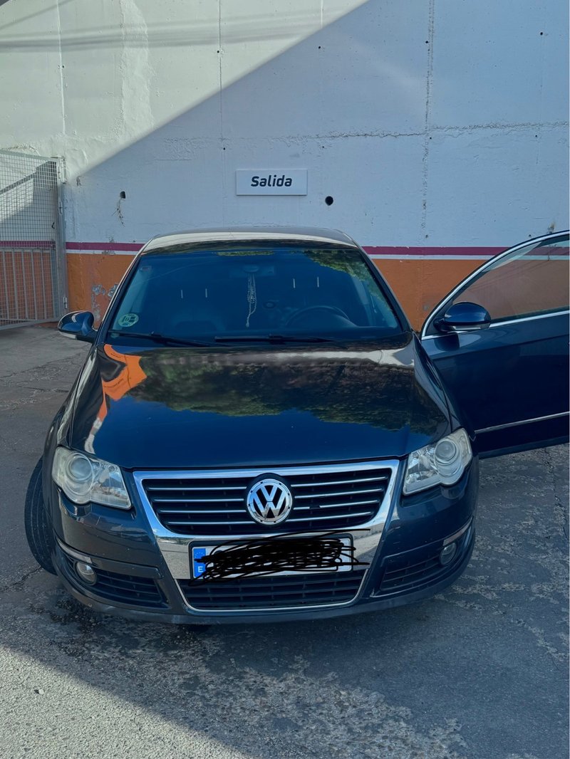 Volkswagen Passat 2006 - foto 1
