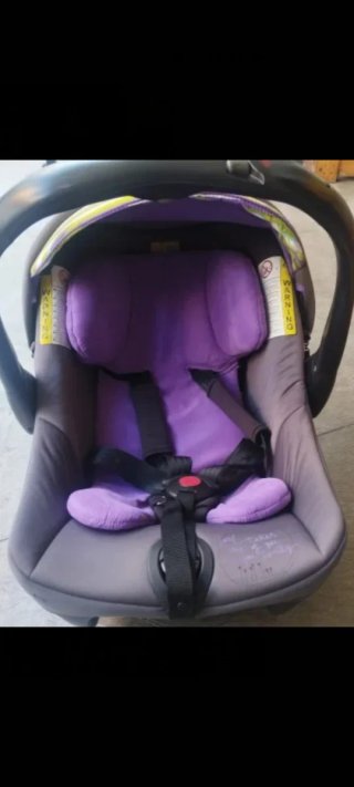 Silla de coche para bebé púrpura
