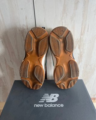 Zapatillas Beige y Amarillas