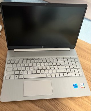 Portatil HP 15S i5