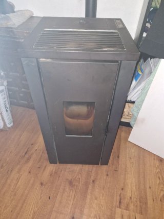 Estufa Pellet Eider Biomasa Fireplus Pro 10kw