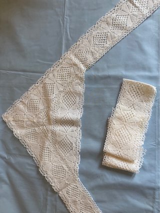 Puntillas para sábana beige