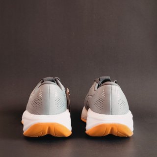 43.5 - Asics Gel-Cumulus 28 Hombre - Zapatillas