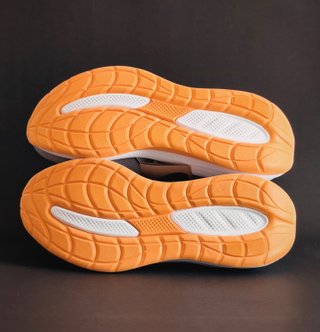 43.5 - Asics Gel-Cumulus 28 Hombre - Zapatillas