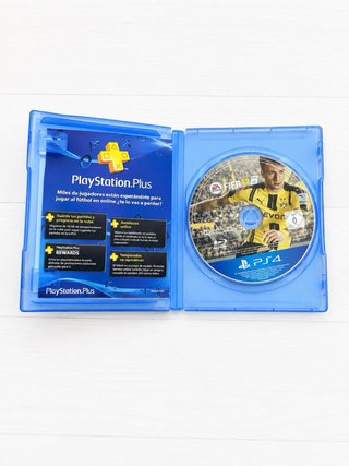 Pacchetto FIFA 16, 17 e 18 PS4