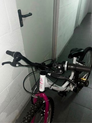 Bicicleta niña 26 pulgadas rosa y blanca