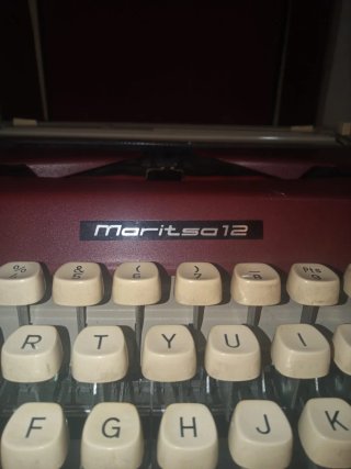 Máquina de escribir Maritsa 12