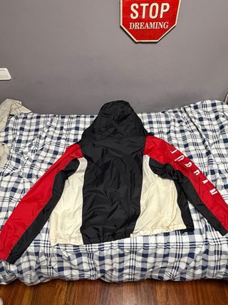 Chaqueta Jordan con Capucha