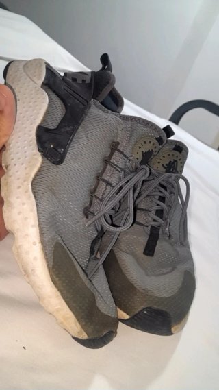 Zapatillas deportivas Nike grises y negras