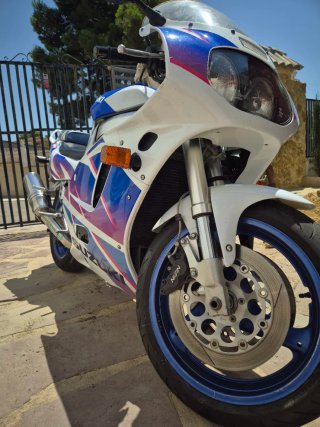 Suzuki GSX-R 750 Sportbike