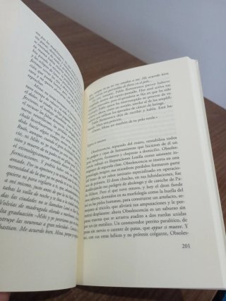 Persianas metálicas bajan de golpe