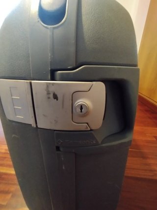 Maleta de viaje Samsonite gris