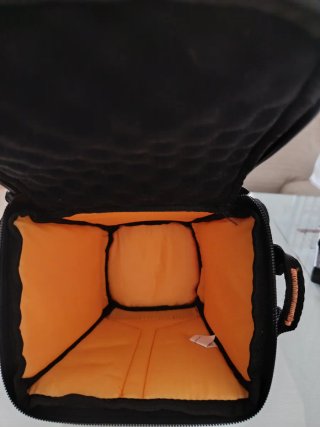 Cámara Nikon D3400 con funda y cargador
