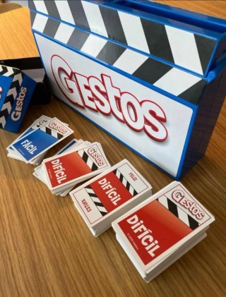 Juego de mesa Gestos (+8 años)