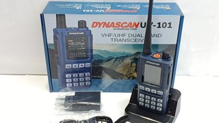 Dynascan UV-101 Walkie Talkie Doble Banda VHF/UHF