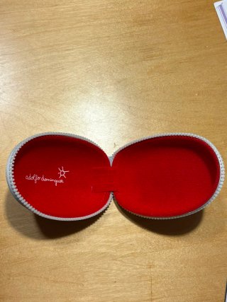 Adolfo Dominguez funda gafas para niños