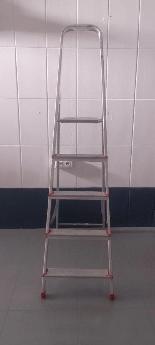 Escalera aluminio plegable 2m