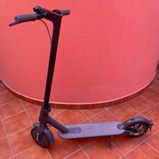 Patinete Eléctrico Xiaomi Essential