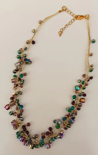 Collar artesanal con Cuentas de Cristal