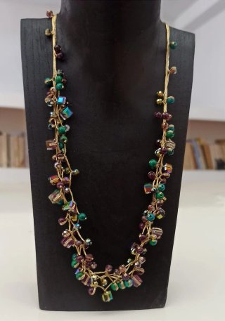 Collar artesanal con Cuentas de Cristal