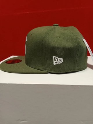 Gorra New Era Supreme Talla 7.1/2