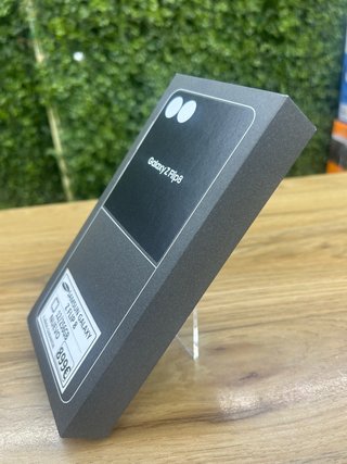 Samsung Galaxy Z Flip 8 256GB