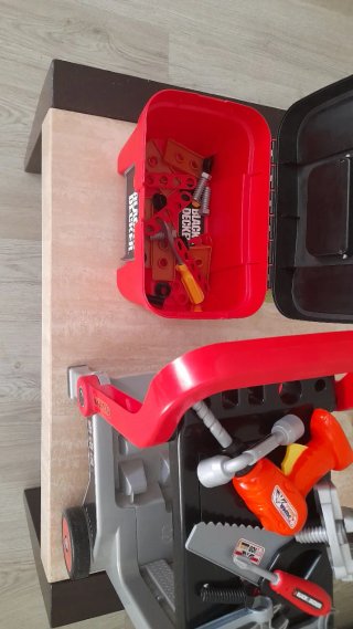 Carro de herramientas Black+Decker para niños
